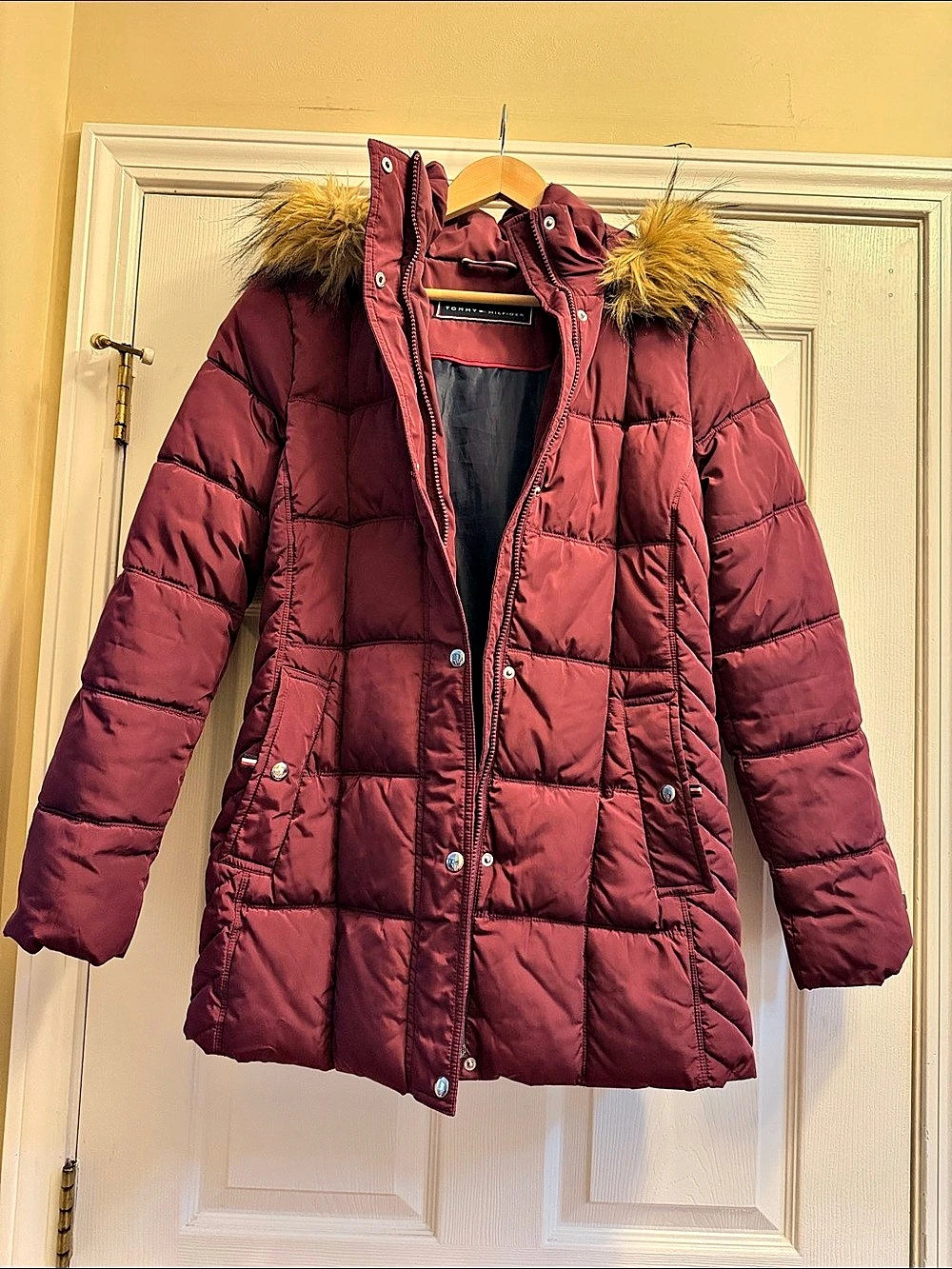Tommy Hilfiger Hooded Puffer Coat Women's Burgundy Faux Fur Hooded Puffer